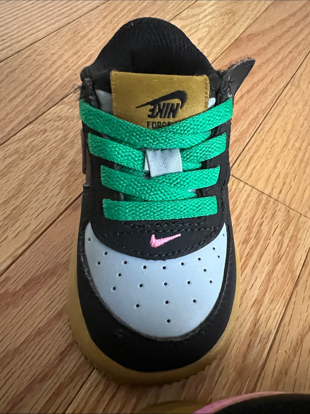 Nike Baby/Toddler Low-Top Sneakers in Black, Light Blue, Pink & Green - Picture 3 of 4